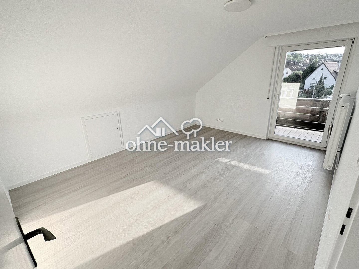 Modernisierte 3,5-Zimmer-Wohnung mit Balkon in Deizisau, 73779 Deizisau