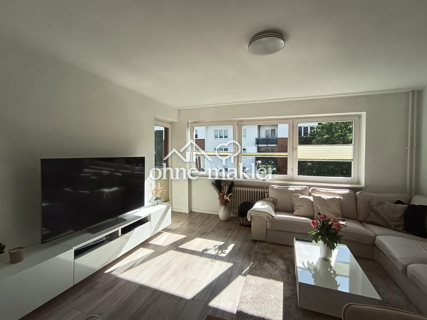 Zentraler Balkonblick in Hamburg-Tonndorf, 22045 Hamburg (Wandsbek Jenfeld Tonndorf)