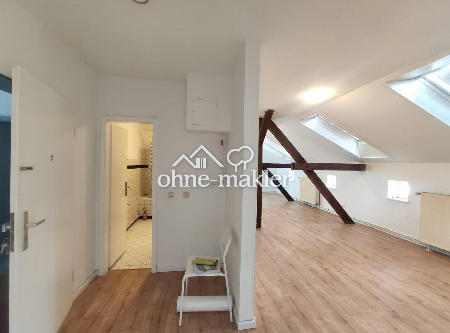 Dachgeschosswohnung mit Balkon & Charme, 15517 Fürstenwalde/Spree