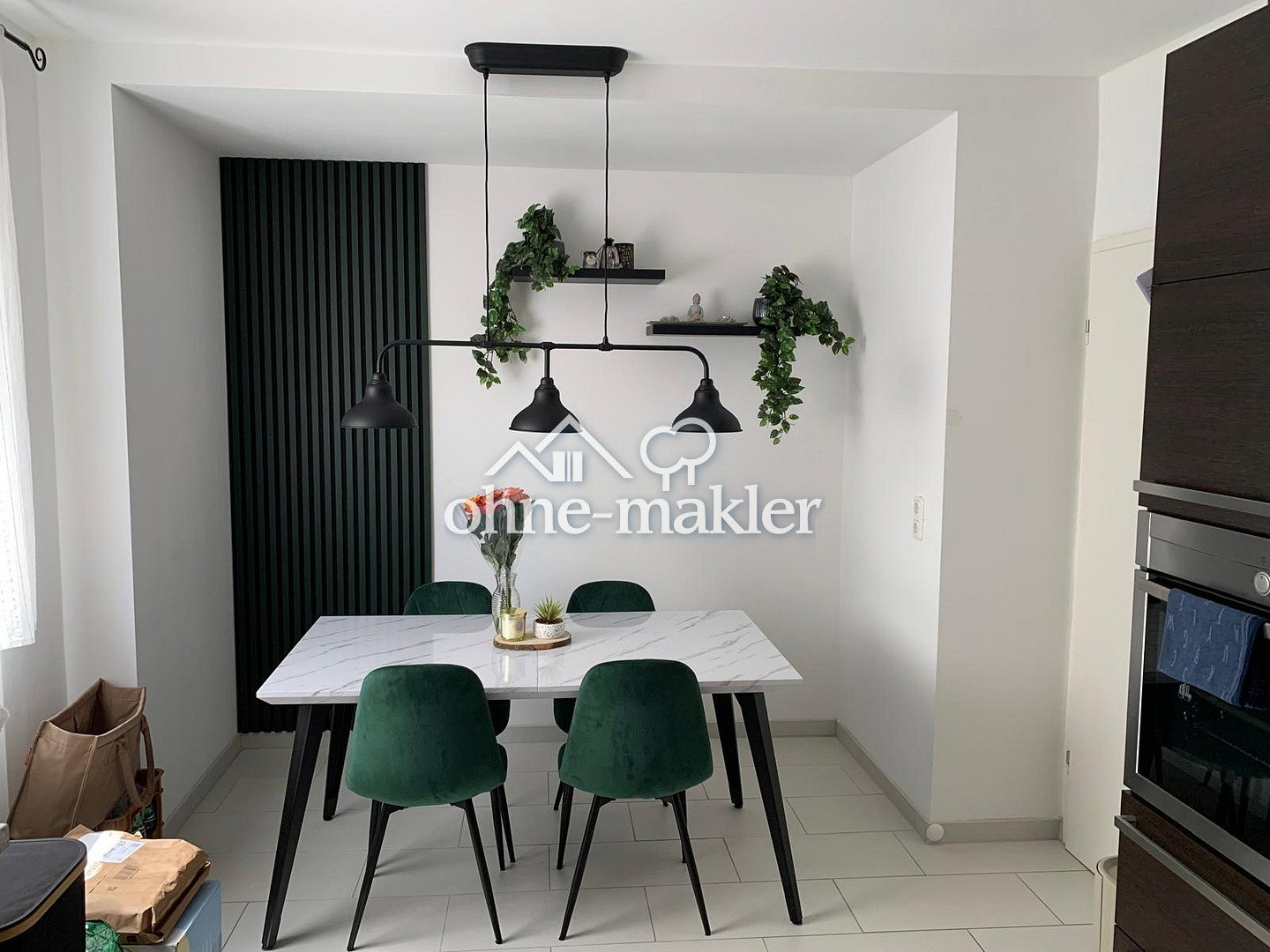 Modernisierte 3-Zimmer-Wohnung mit Terrasse Stellplatz in Kleinostheim, 63801 Kleinostheim