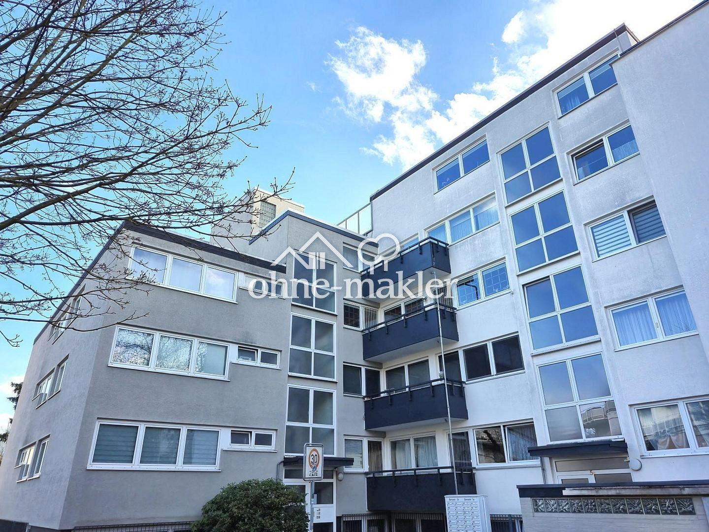 Neu-Isenburg renovierte 2 Zimmerwohnung mit Balkon, 63263 Neu-Isenburg