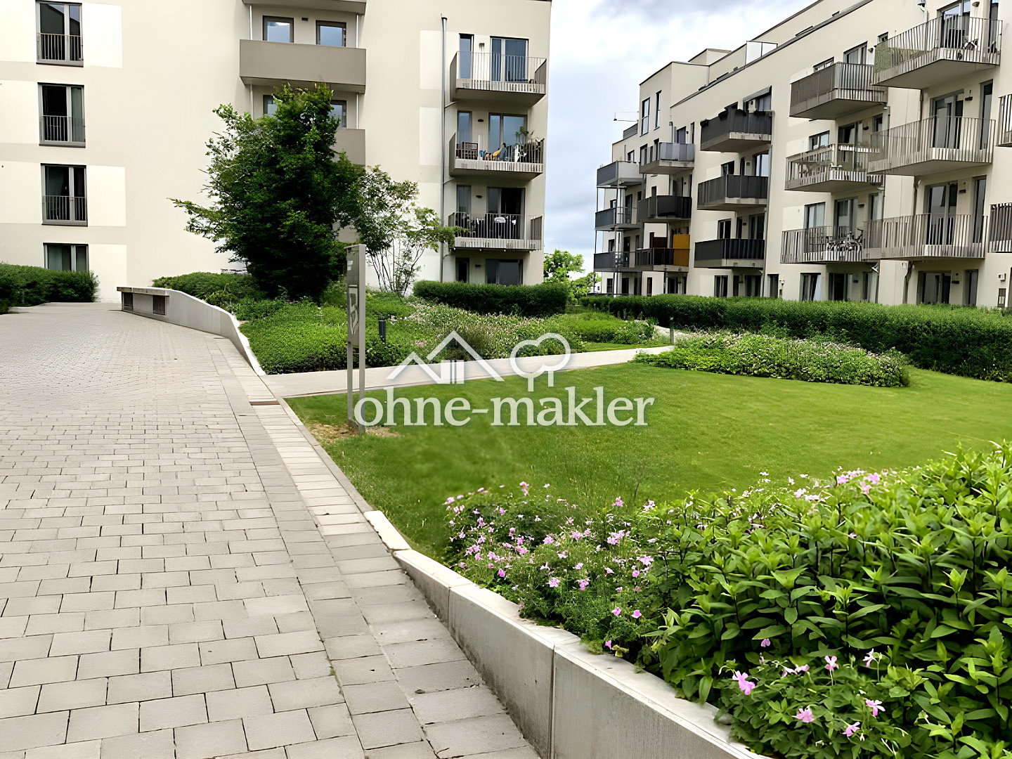 Moderne 2-Zimmer-Wohnung mit Balkon direkt einziehen, 22547 Hamburg (Altona Bahrenfeld Eidelstedt Lurup)