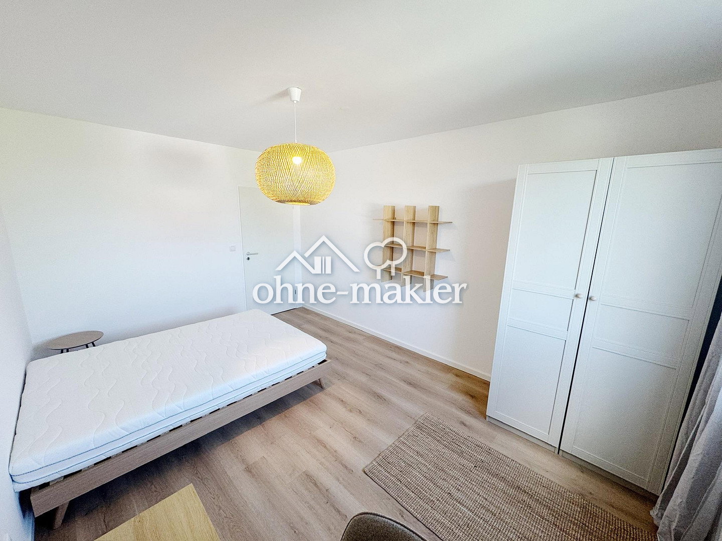 Modernes Zimmer mit Balkon – ideal für Studenten, 80997 München (Allach-Untermenzing Moosach Pasing-Obermenzing)