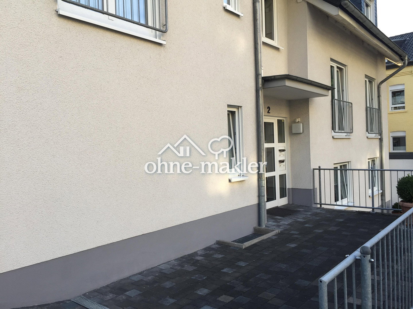 Zentrumsnahe Wohnung mit Terrasse und Eichenparkett, 51465 Bergisch Gladbach