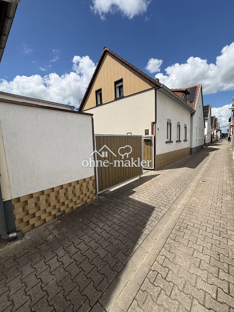 Einfamilienhaus mit Garage und Hobbyraum in Worms Heppenheim, 67551 Worms (Heppenheim Horchheim Pfeddersheim Weinsheim Wiesoppenheim)
