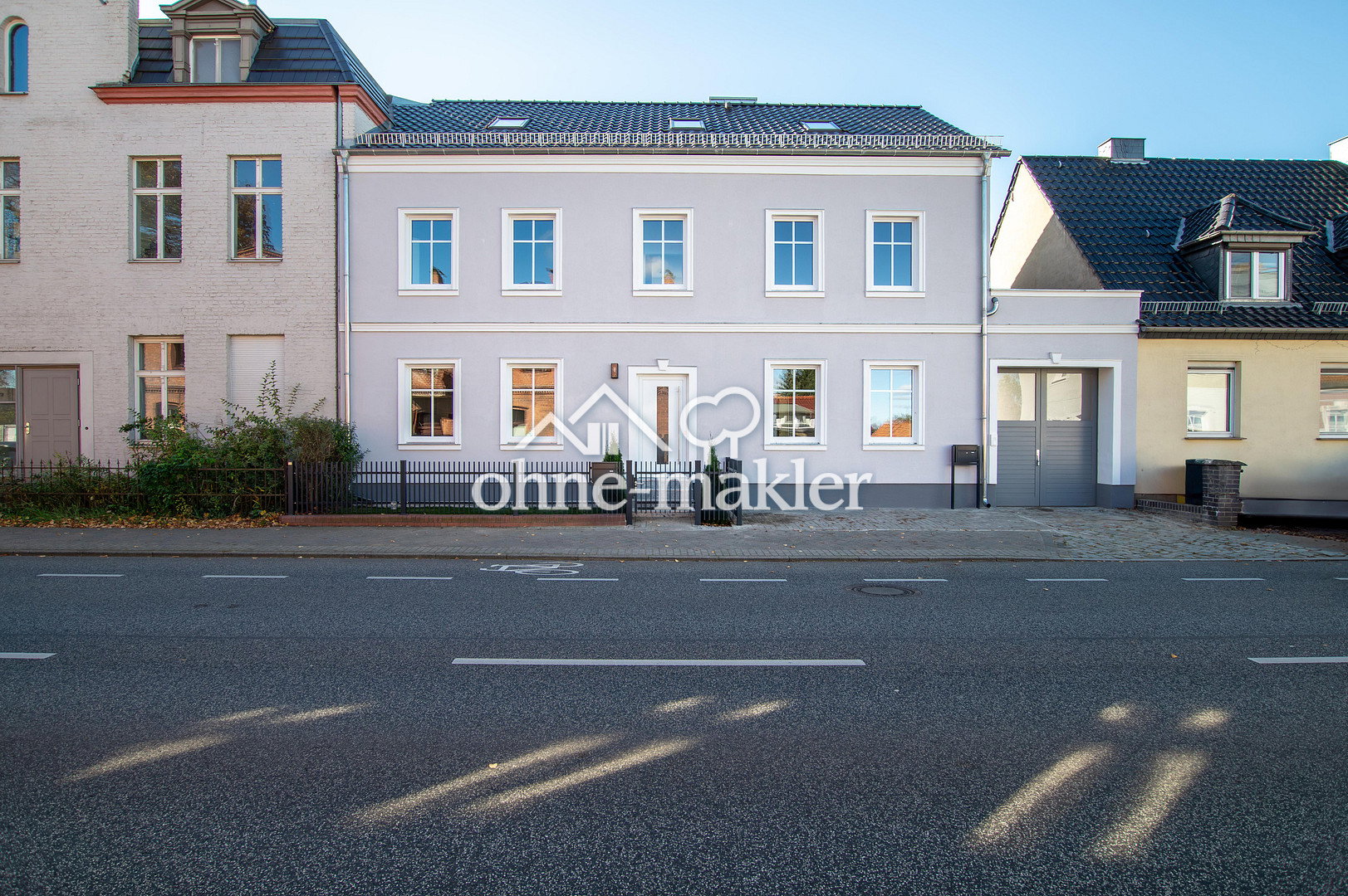 KERNSANIERTES ZWEIFAMILIENHAUS MIT REMISE IN BORNIM, 14469 Potsdam