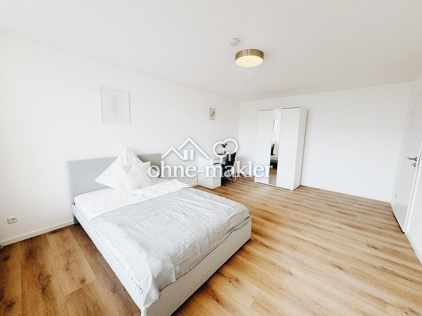 Komfortabel möblierte 4-Zimmer-WG mit Balkon, 81737 München (Ramersdorf-Perlach)