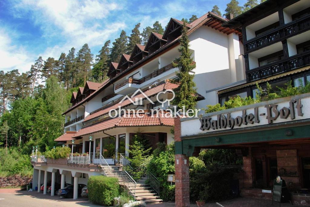 Komfortable Hotelzimmer mit Balkon in Bad Liebenzell, 75378 Bad Liebenzell