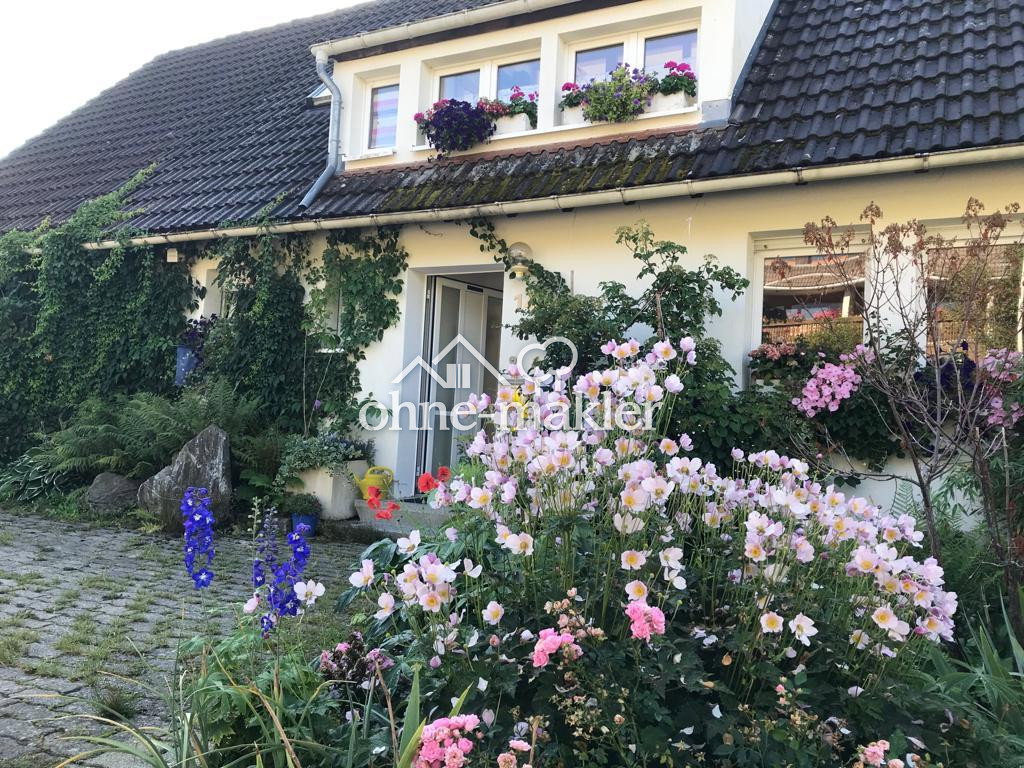 Einmalige Lage am Ortsrand mit Alpenblick, 79853 Lenzkirch