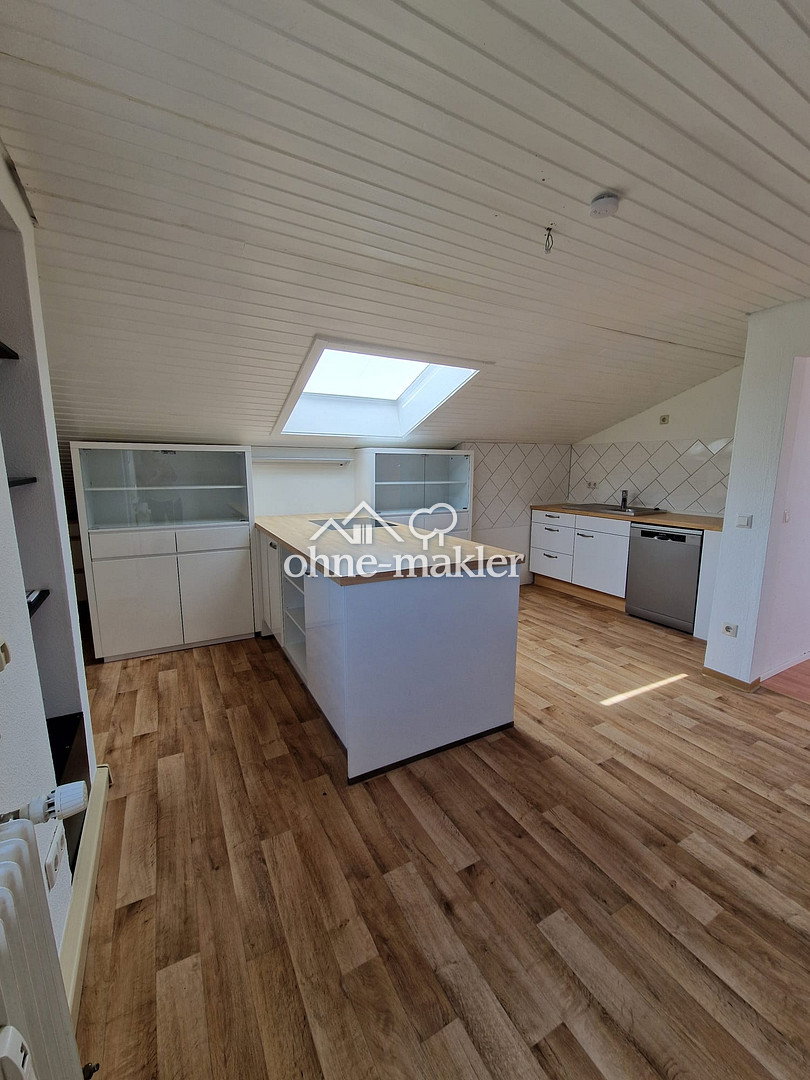 Ruhige Waldlage bei Heidenheim – Traum-DG-Wohnung, 89555 Steinheim am Albuch (Sontheim im Stubental)