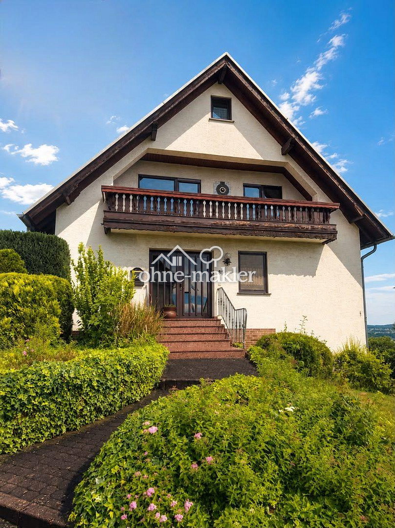 Einfamilienhaus mit Einliegerwohnung Garagen, 56191 Weitersburg