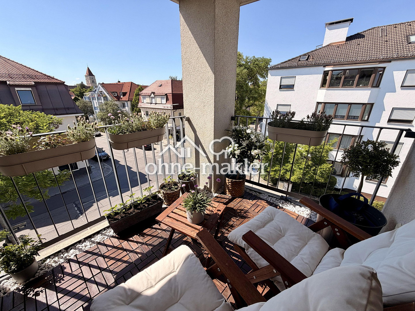 Helle 2-Zimmer Wohnung mit Loggia in München, 80993 München (Moosach)