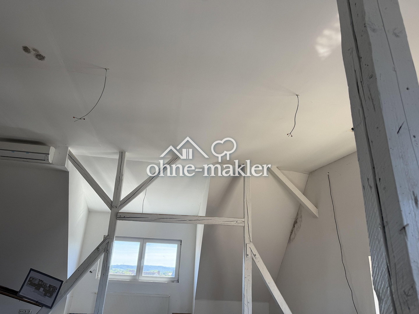 Teilrenovierte Dachgeschosswohnung in Hameln - Schnell zu verkaufen, 31785 Hameln