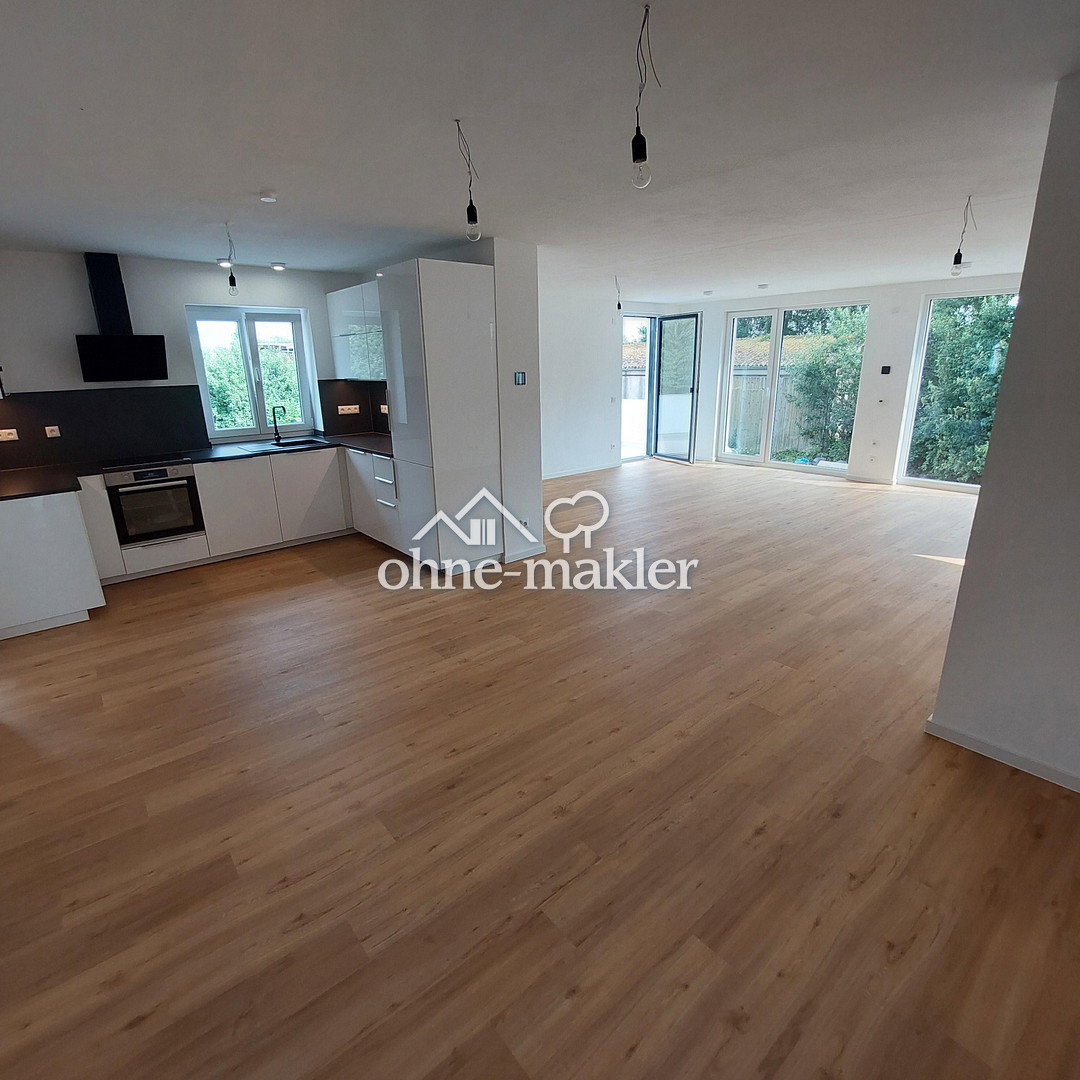 Moderne 4,5-Zimmer-Wohnung mit Balkon in Hemau, 93155 Hemau