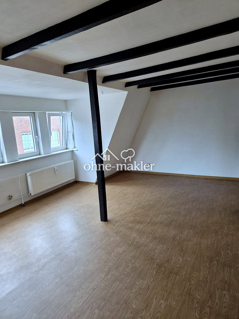 Zentral gelegene 2-Zimmer-Dachgeschosswohnung – hell und modern, 24768 Rendsburg