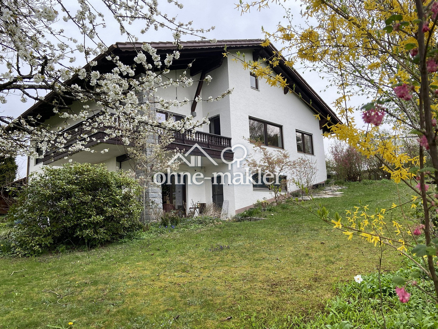 Großzügiges Einfamilienhaus mit unverbaubarer Aussicht und großem Garten, 94538 Fürstenstein