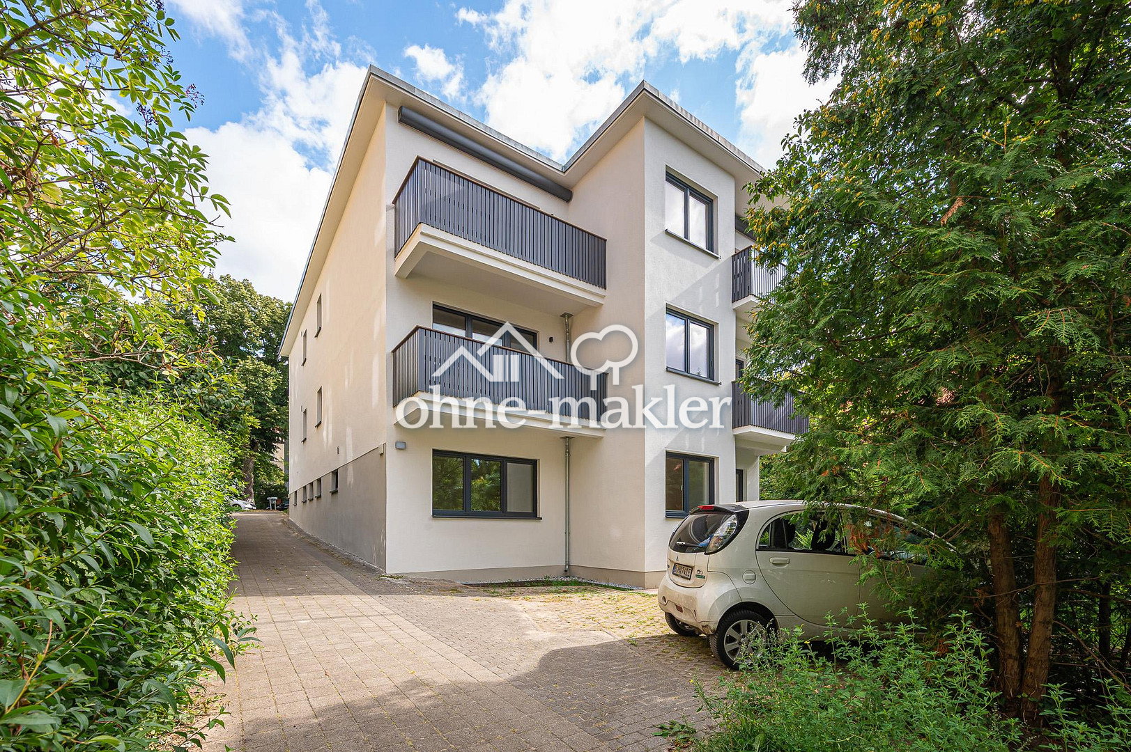 Dachwohnung - Erstbezug nach Renovierung in Grün-Zentrum, 12167 Berlin (Steglitz-Zehlendorf Steglitz)