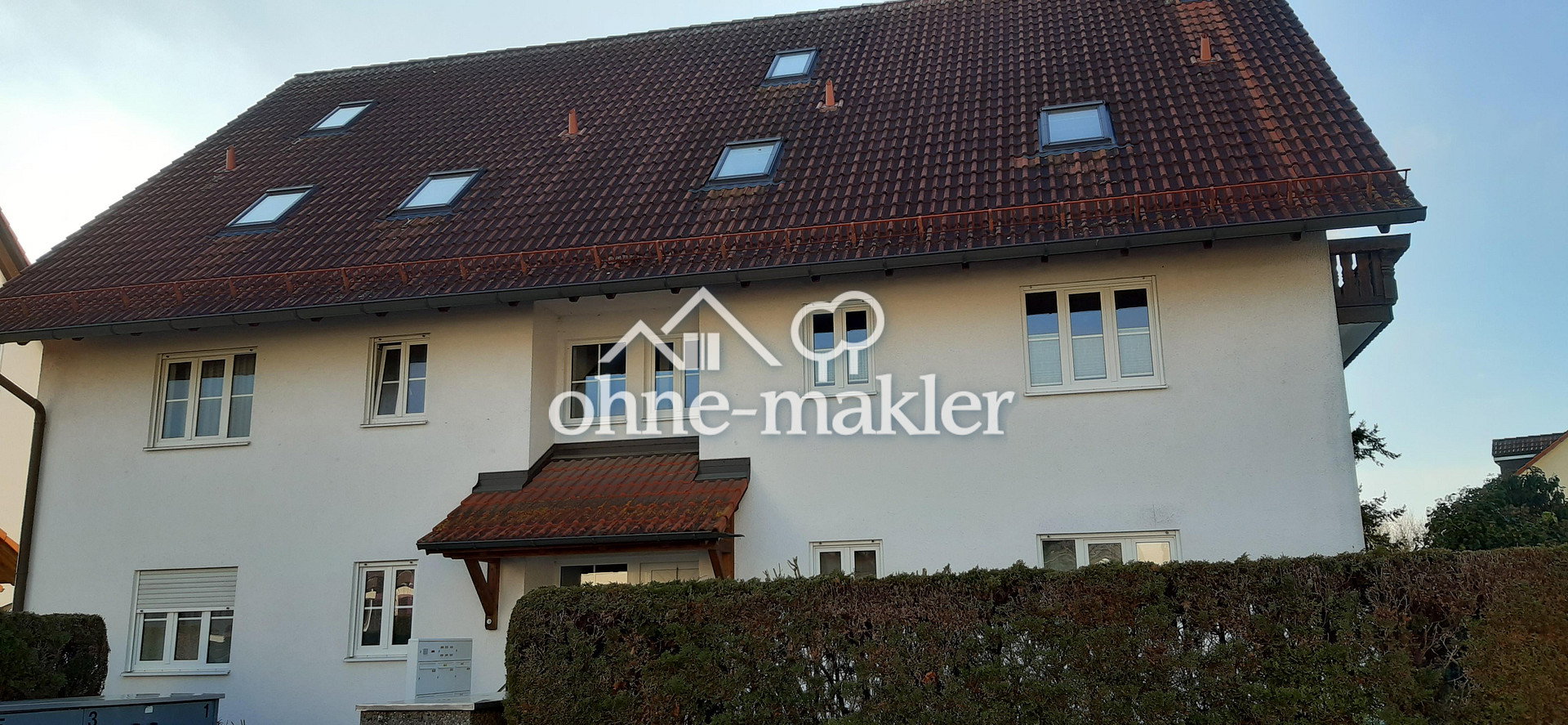 Helle 3-Zimmer-DG-Wohnung mit Balkon und TG, 82140 Olching