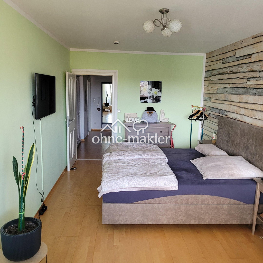 Helle Wohnung mit Balkonen Tiefgarage, 86157 Augsburg (Kriegshaber Pfersee)