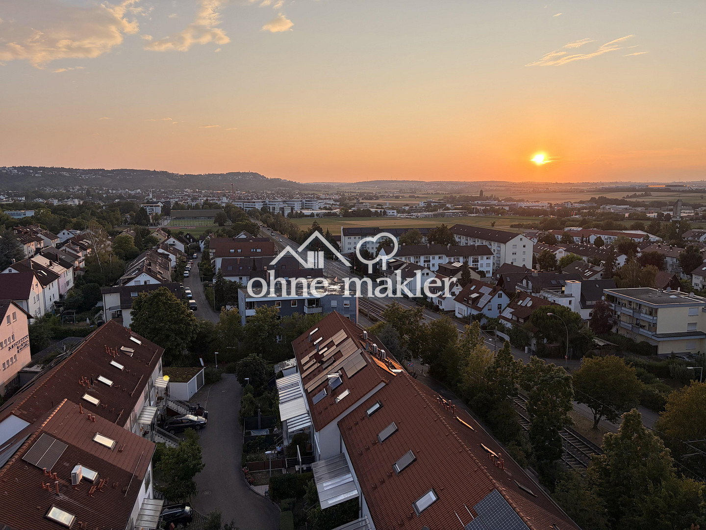 Top sanierte 3-Zimmer-Wohnung mit Fernblick Balkon – Schildkrötenweg 2, 70499 Stuttgart – Bild 1 von 4