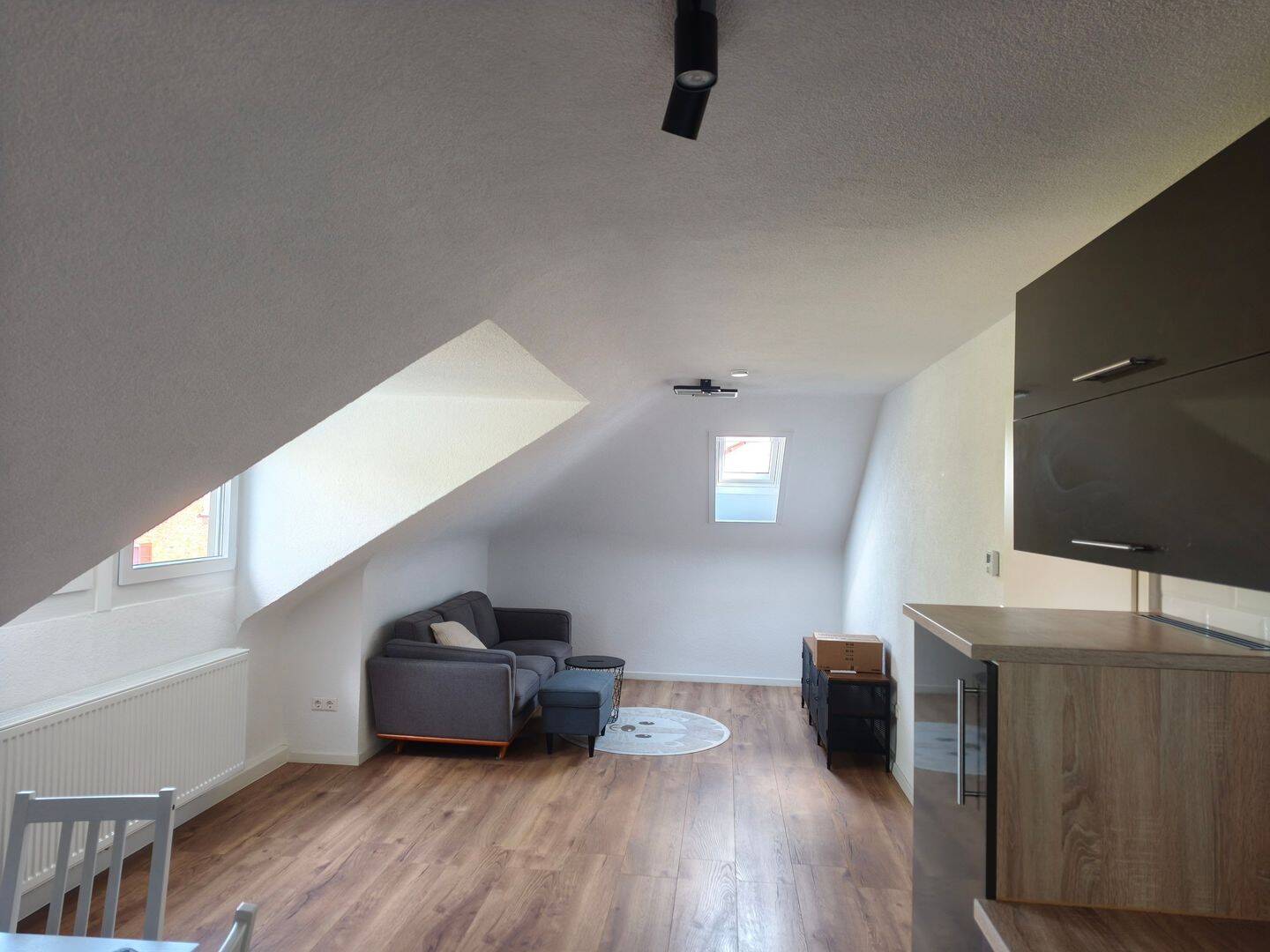 Möblierte, helle Wohnung, 70372 Stuttgart (Bad Cannstatt)