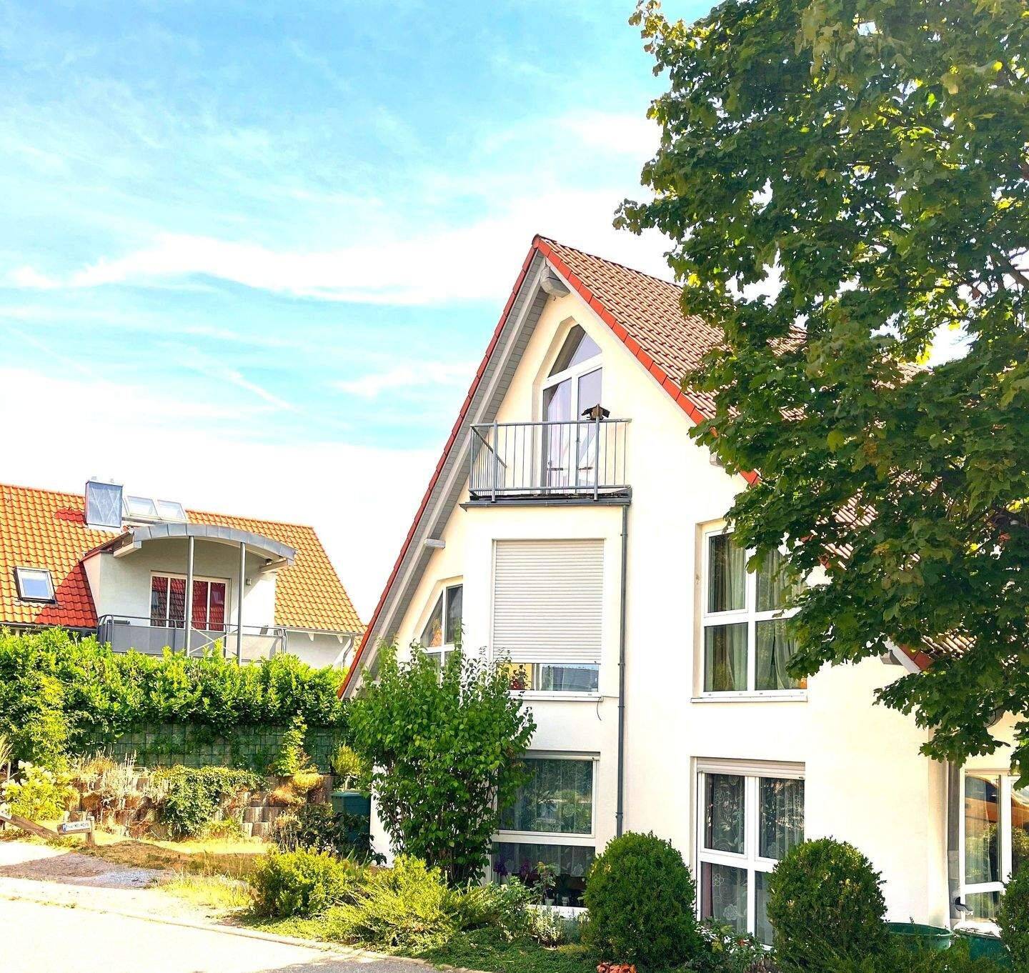NEU RENOVIERT / TOP LAGE / GROSSE TERRASSE MIT EIGENEN GARTEN / KLEINES MEHRFAMILIENHAUS, 1665 Klipphausen