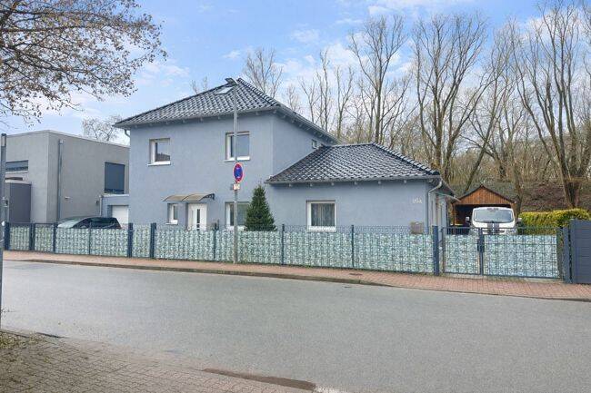 Freistehendes Haus mit komfortabler Einliegerwohnung in Ronnenberg / Empelde, 30952 Ronnenberg