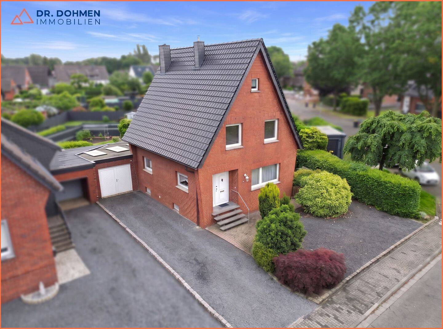 Attraktives freistehendes Einfamilienhaus mit Garage und Garten in Heinsberg-Lieck, 52525 Heinsberg