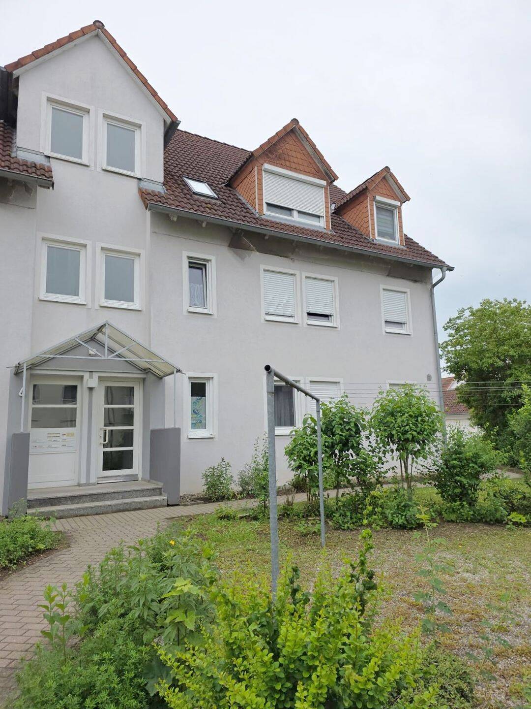 große 3 Zimmer Wohnung mit großem Keller und Garage zu vermieten, 96231 Bad Staffelstein