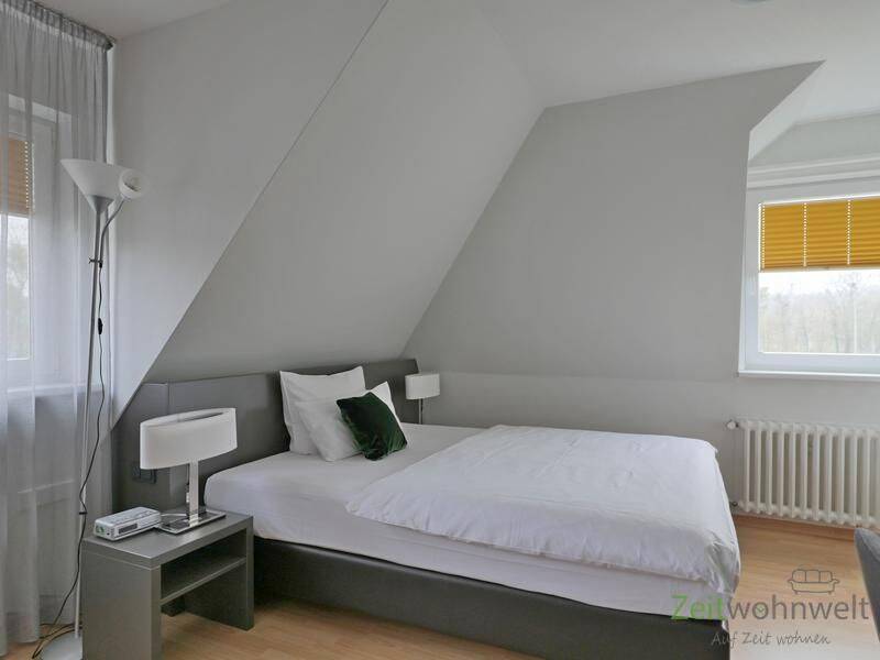 (EF0423_M) Kassel-Stadt: Bad Wilhelmshöhe, möbliertes Apartment mit großer Fensterfront, WLAN inklusive, 34131 Kassel (Bad Wilhelmshöhe Brasselsberg Kirchditmold)