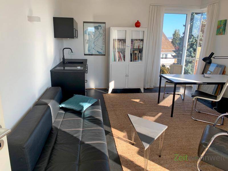 (EF1353_M) Kassel-Stadt: Niederzwehren, neu möbliertes Apartment mit Dachbalkon in ruhiger Lage, PKW-Stellplatz