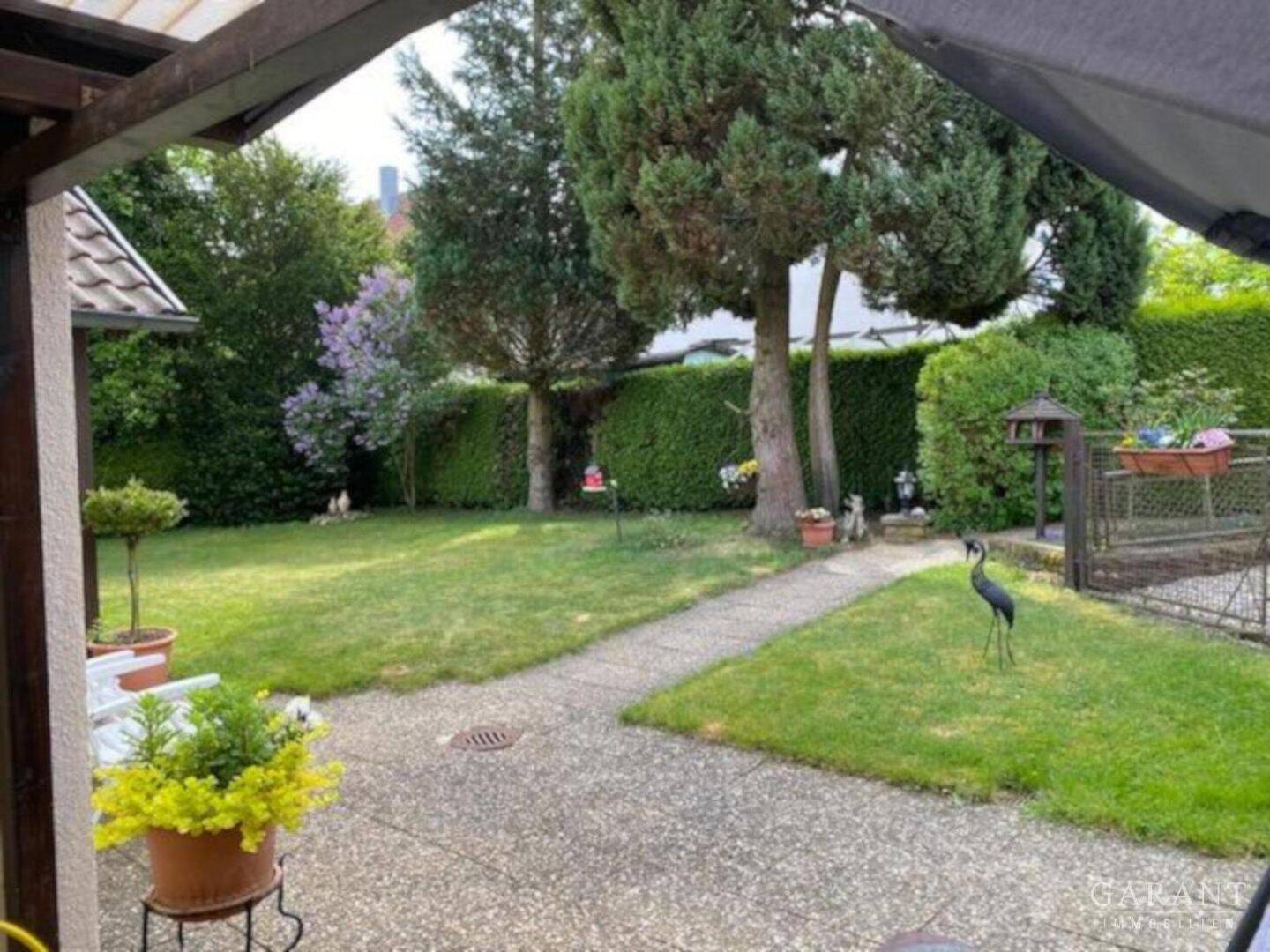 Charmantes Einfamilienhaus mit großem Grundstück und traumhaftem Weitblick in Althütte, 71566 Althütte