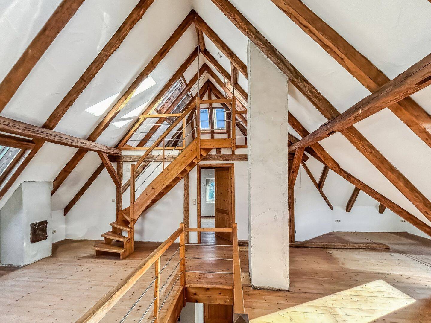 Kisslegg: Individuelles 5-Zimmer-Maisonettchen mit Flair und Charakter, 88353 Kißlegg