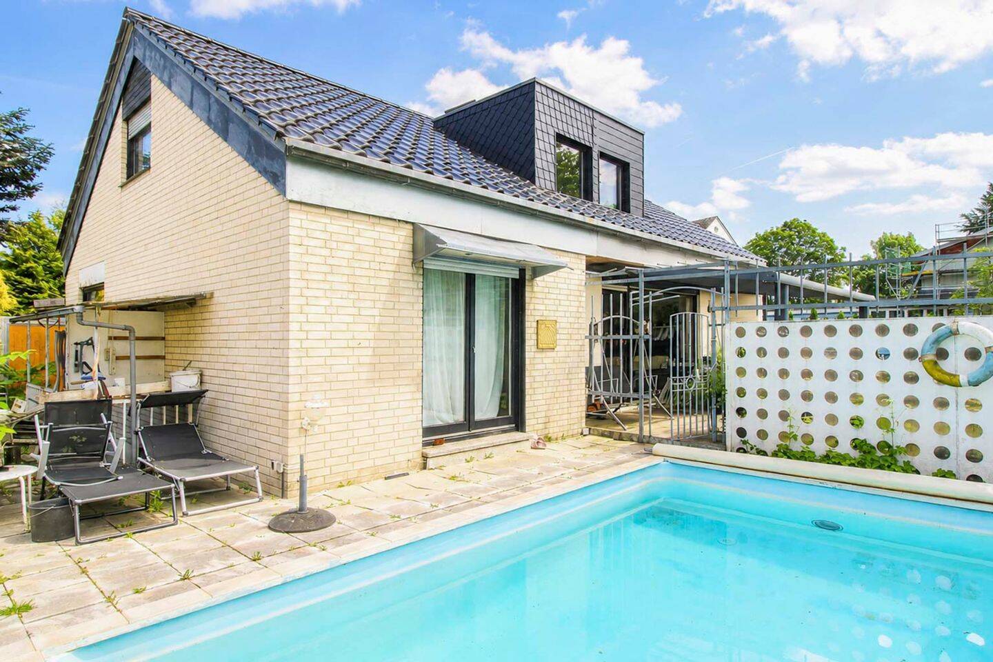 Gepflegtes Einfamilienhaus mit Garten und Pool in Bielefeld-Oldentrup – Erbbauzins pro Jahr 1.388 €, 33719 Bielefeld (Brönninghausen Heepen Oldentrup)