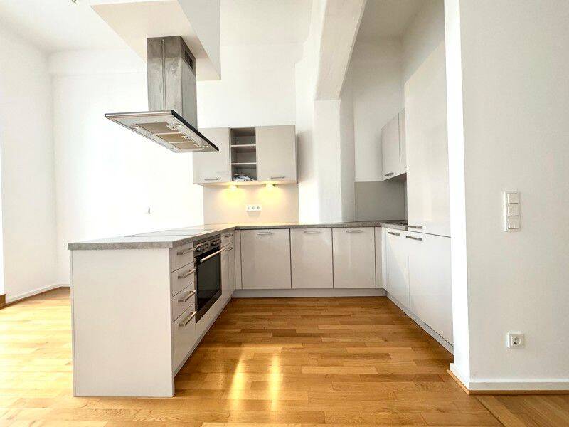 Ansprechende 5-Zimmer-Wohnung mit EBK, Balkon und 2 Bädern, 4103 Leipzig (Zentrum Zentrum-Ost Zentrum-Südost)