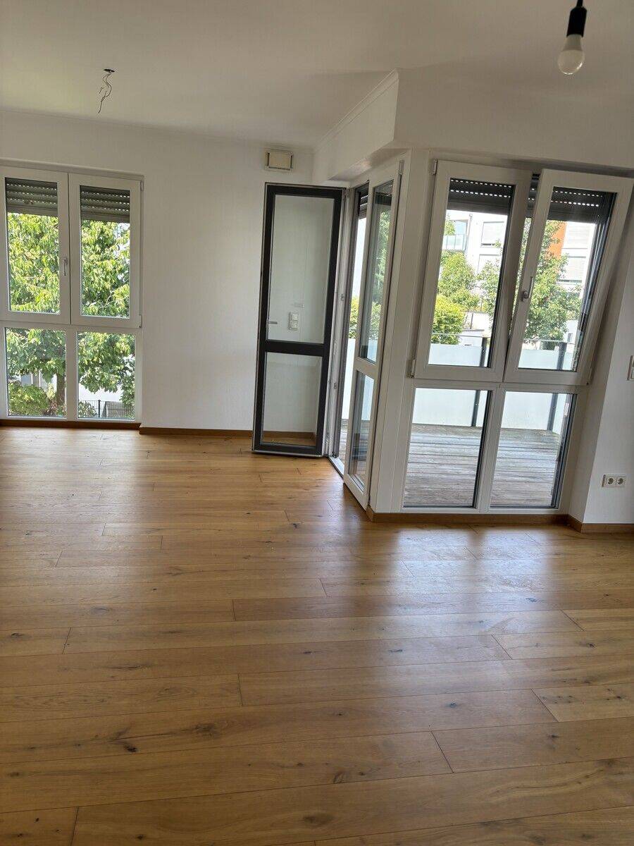 Tolle 2-Zimmer Wohnung in gehobener Wohnanlage!, 94469 Deggendorf