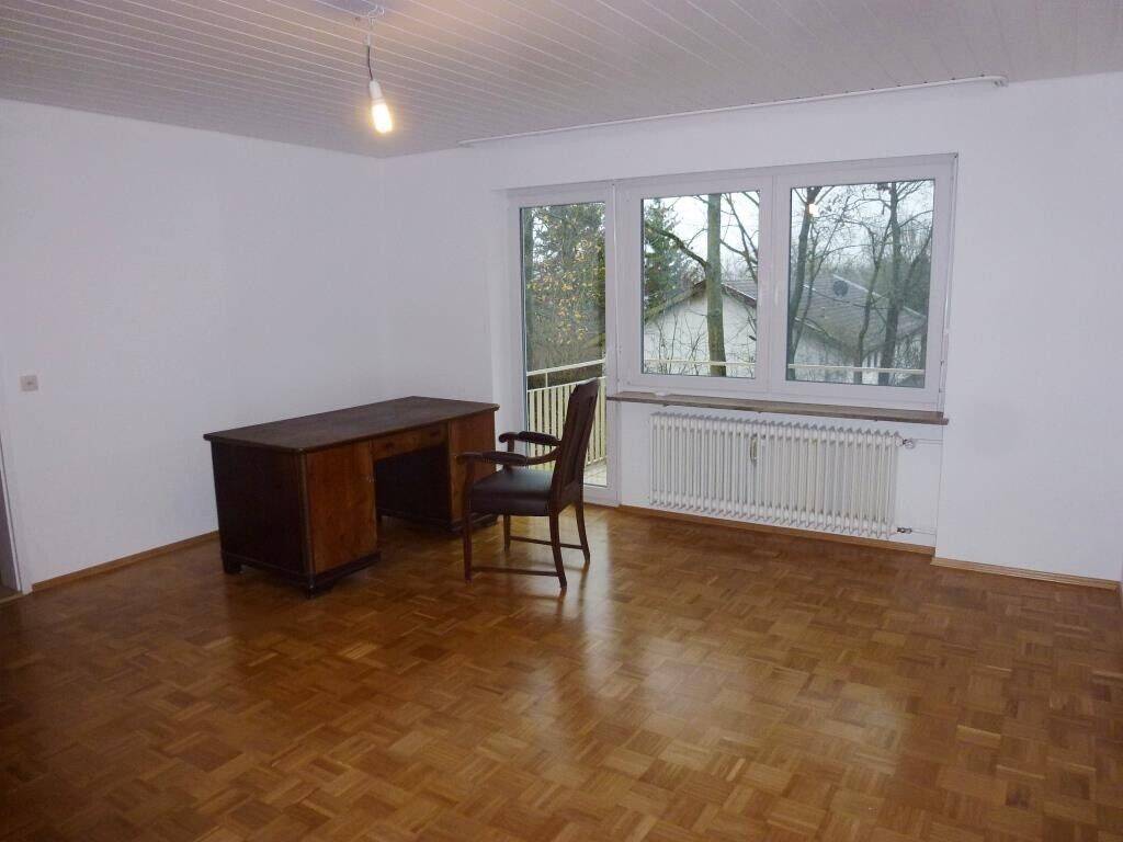 Schönes 1-Zimmer-Apartment mit eingerichteter Küche und Balkon Nähe FH, 96450 Coburg