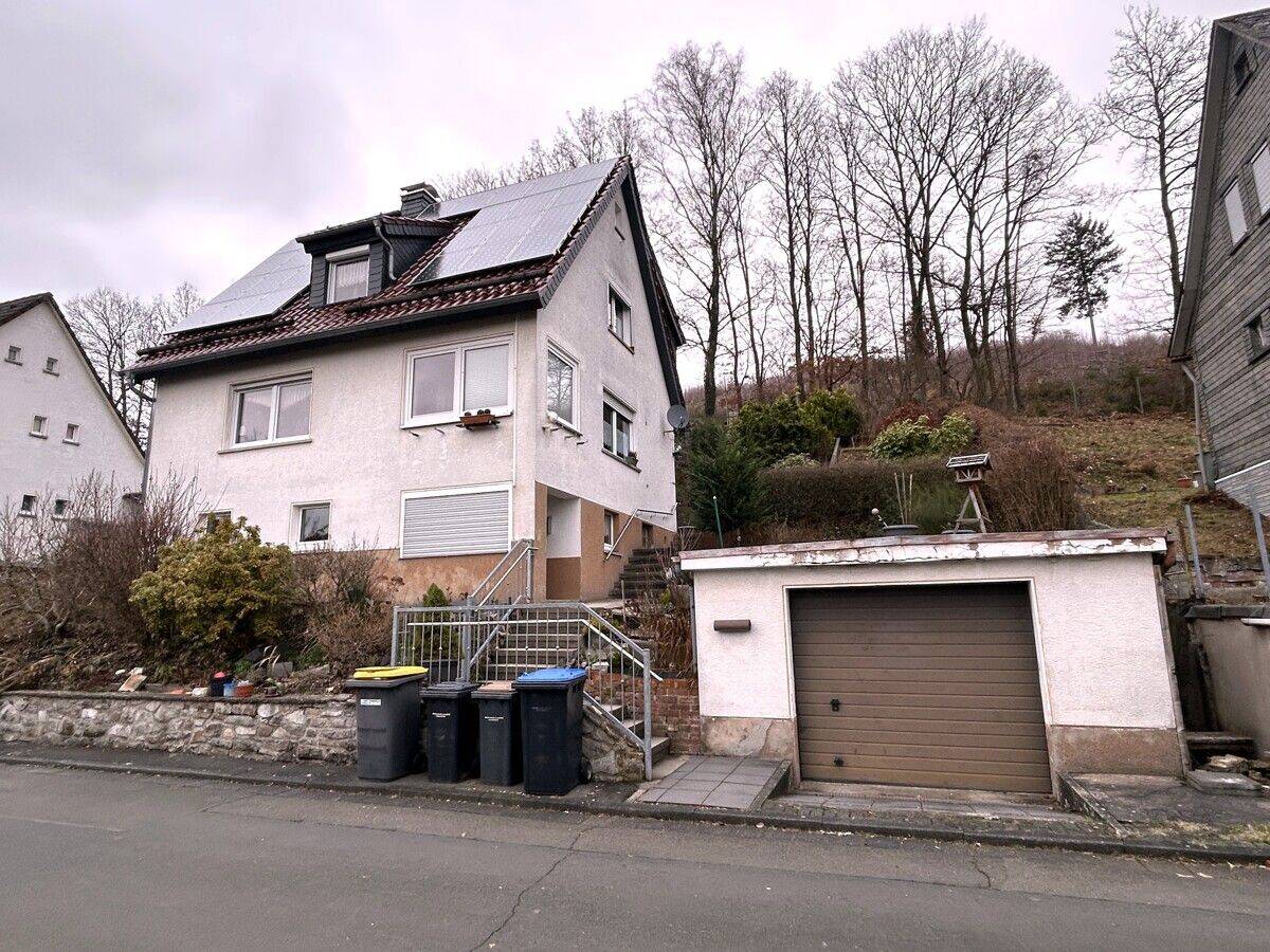 Ewersbach: Siedlungshaus in schöner Wohnlage!, 35716 Dietzhölztal