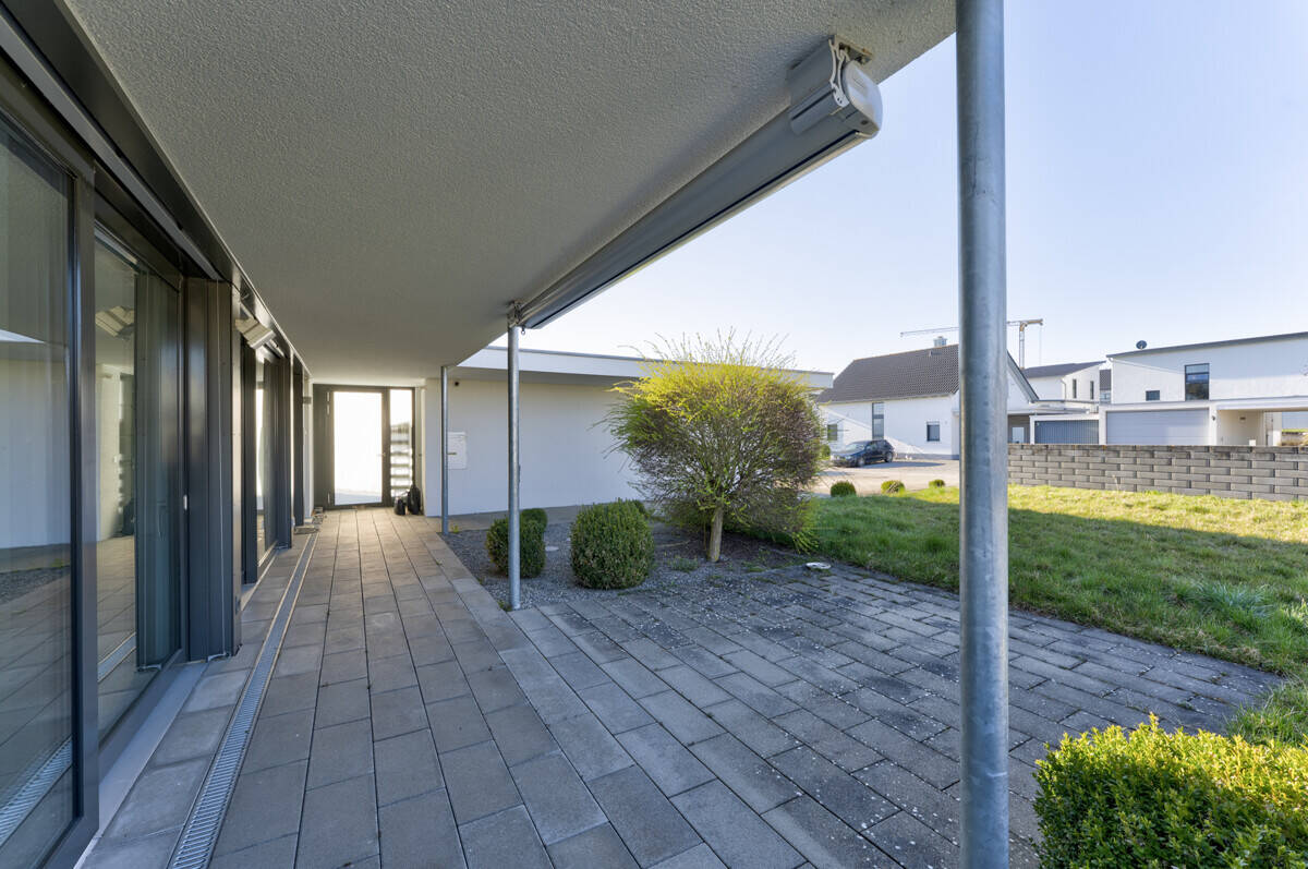 Modernes Einfamilienhaus mit Einliegeroption, Panoramablick und Doppelgarage, 78183 Hüfingen