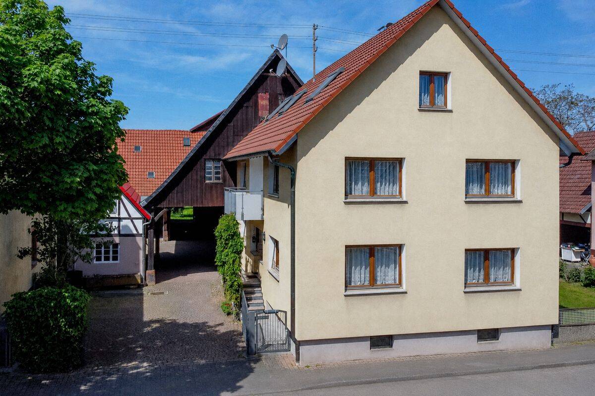 Gepflegtes Mehrgenerationenhaus mit Scheune & großem Grundstück – für den Käufer provisionsfrei!, 77948 Friesenheim