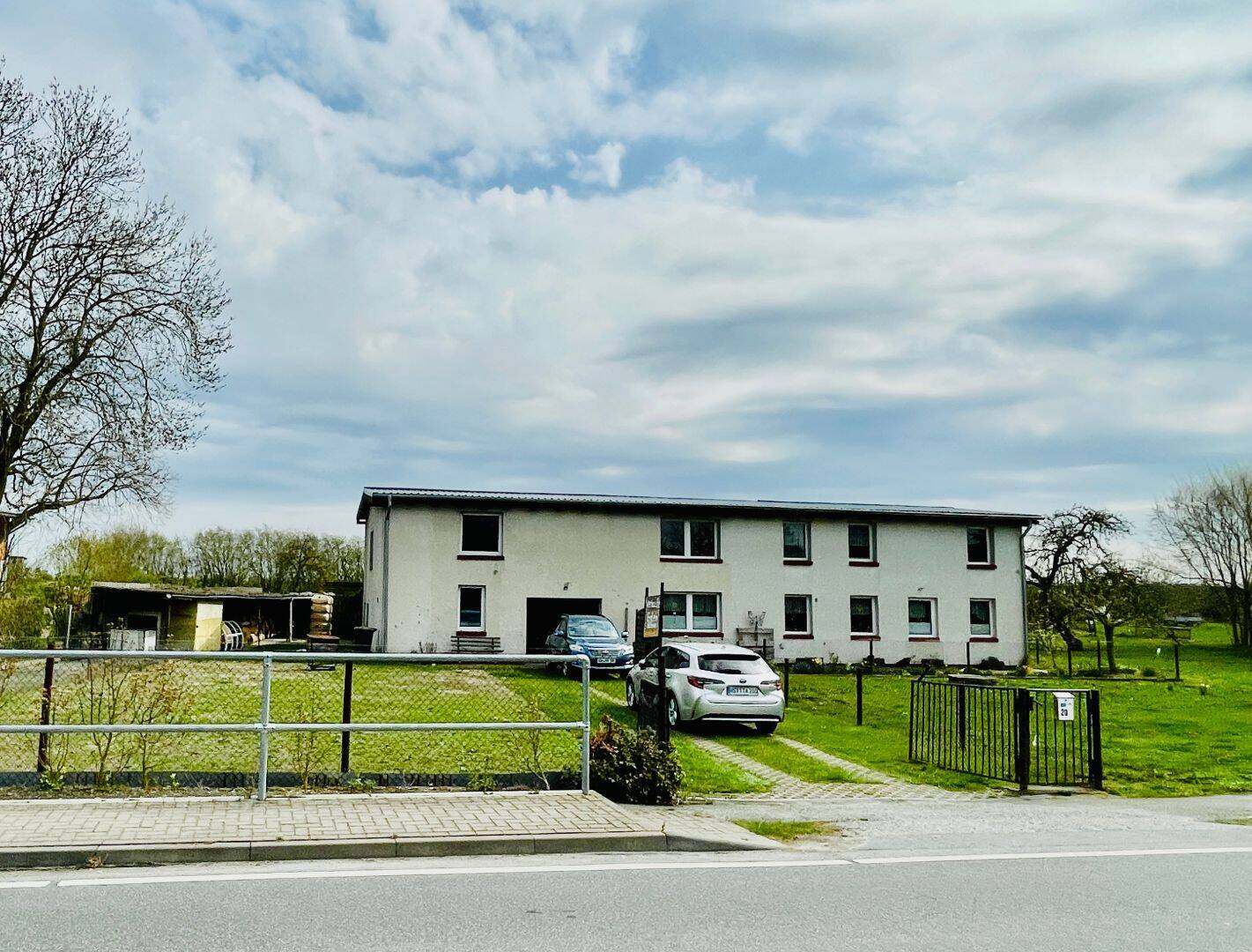 Erbbaurecht: Sanierungsbedürftiges Wohnhaus mit Entwicklungspotential in Groß Zastrow, 17121 Görmin