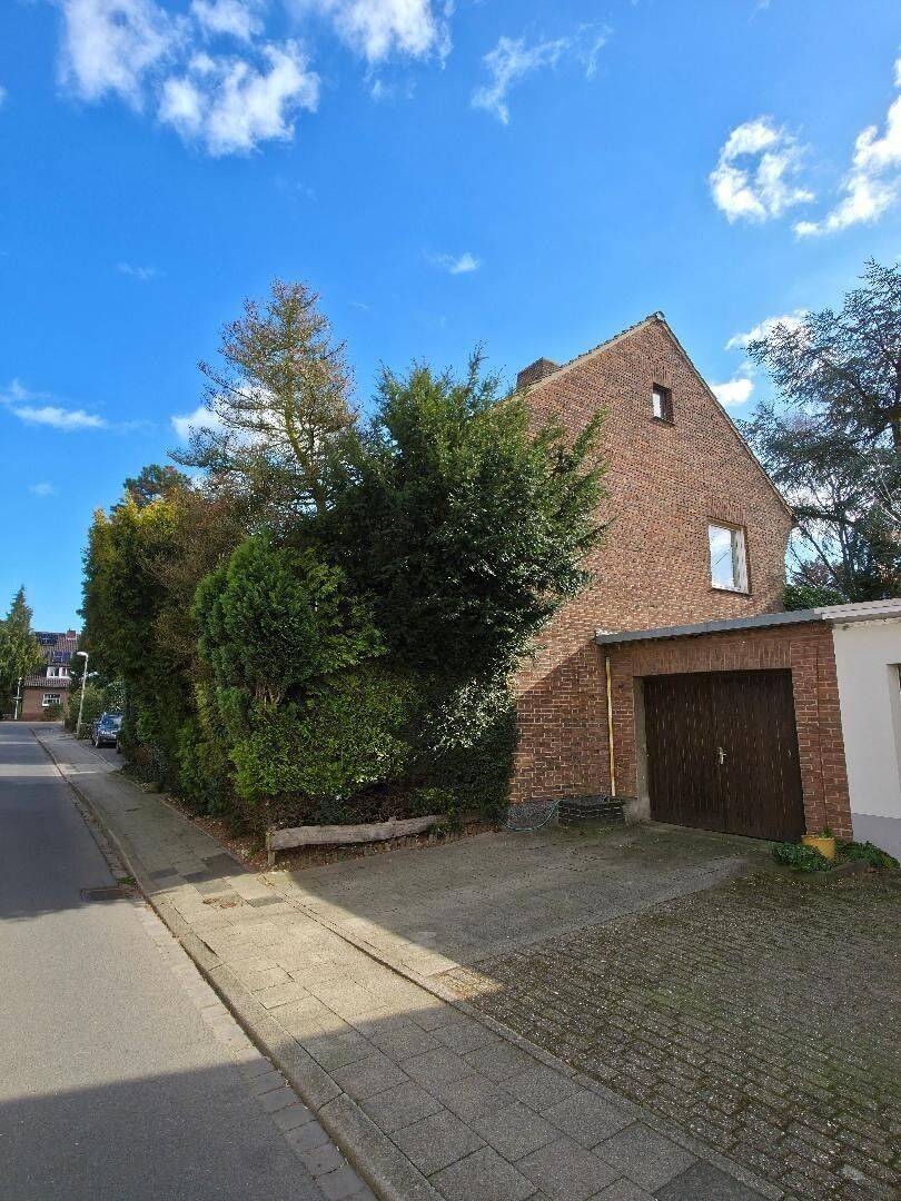 Freistehendes Dornröschen in toller Lage (von privat), 46483 Wesel