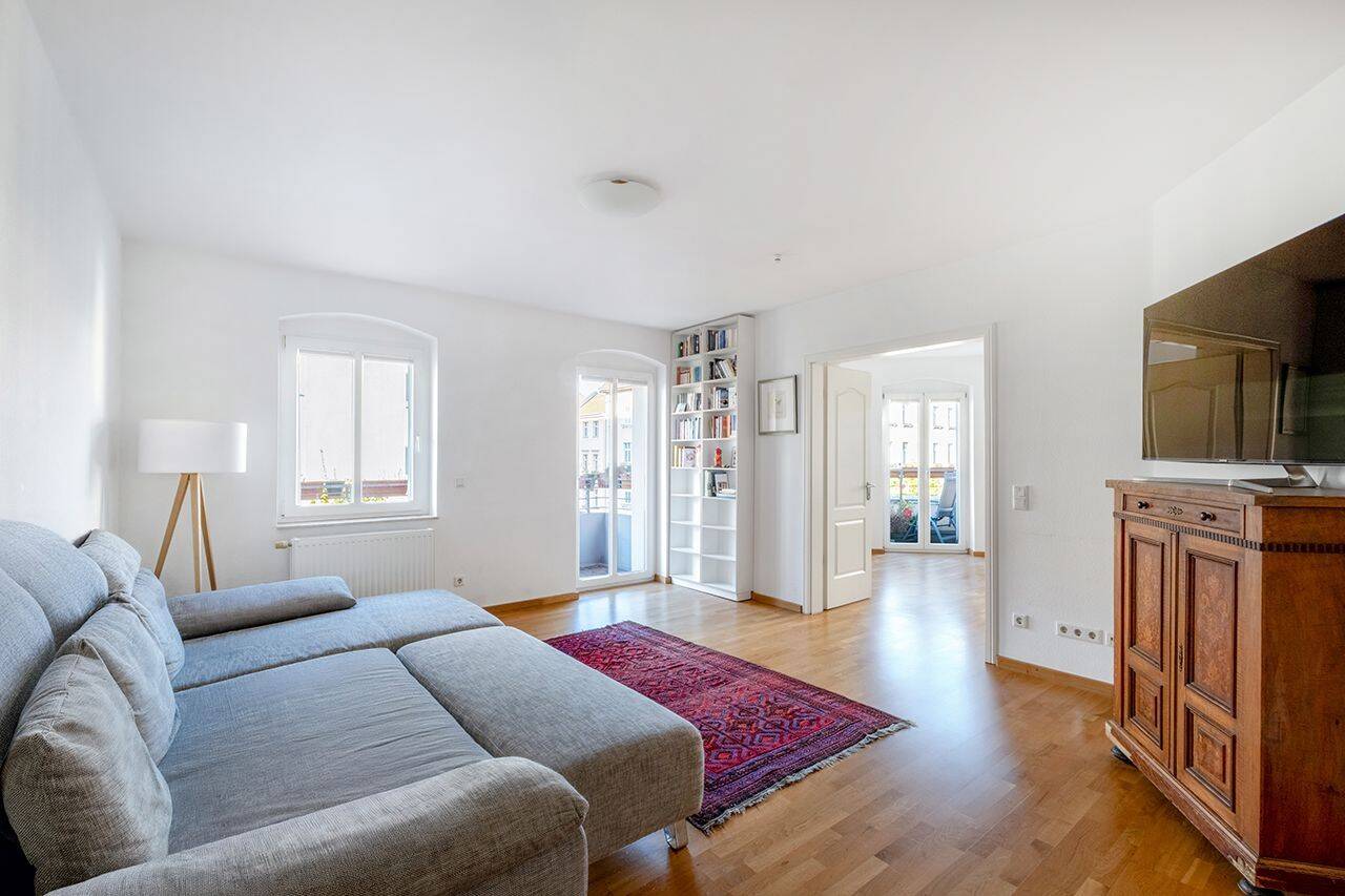 Stilvolles Wohnen mit Südwest-Balkon nahe Arkonaplatz, 10435 Berlin (Mitte Prenzlauer Berg)