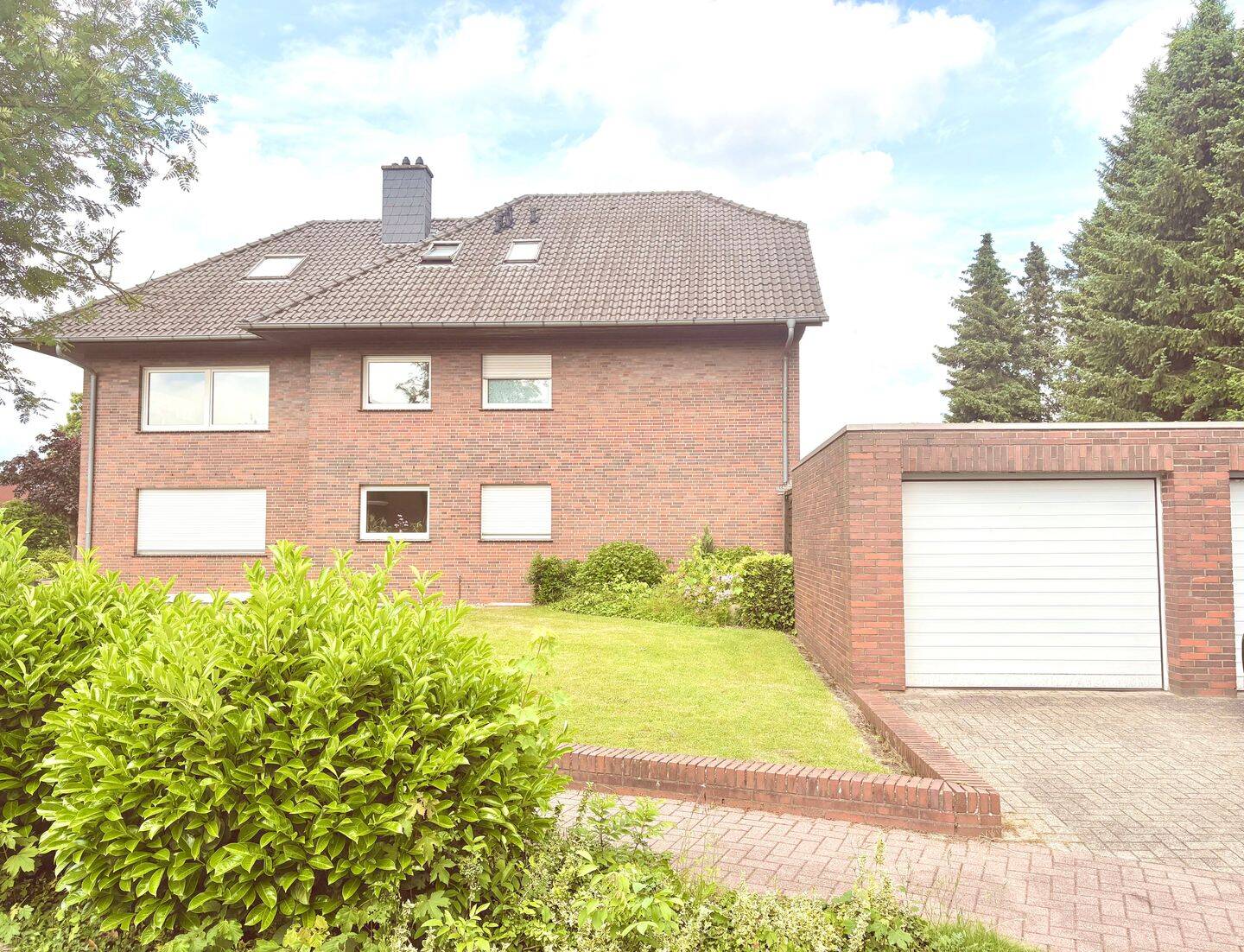Erstbezug nach Renovierung: Helle 4-Zi-Whg mit Balkon & Garage, 49740 Haselünne