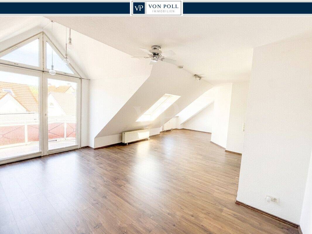 VON POLL – FRIEDRICHSDORF: Helle Dachgeschosswohnung mit Loggia und Fernblick, 61381 Friedrichsdorf