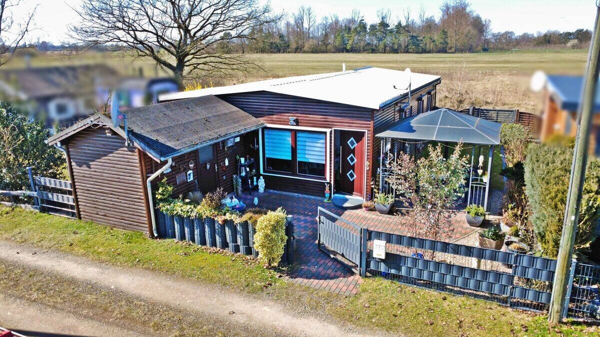Ferienhaus mit Dauer-/Erstwohnsitz in Feldrandlage, 29693 Böhme