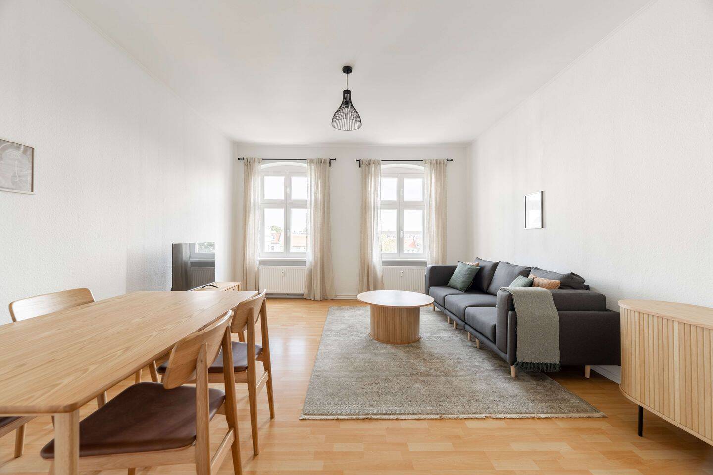 Wunderschöne 2 Zimmer Wohnung in Friedrichshain – voll möbliert, 10317 Berlin (Friedrichshain-Kreuzberg Friedrichsfelde Lichtenberg Rummelsburg)
