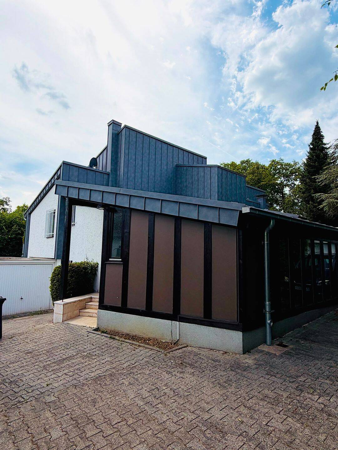 Einzigartiges Anwesen mit separatem Nebengebäude und großem Garten, 61462 Königstein im Taunus