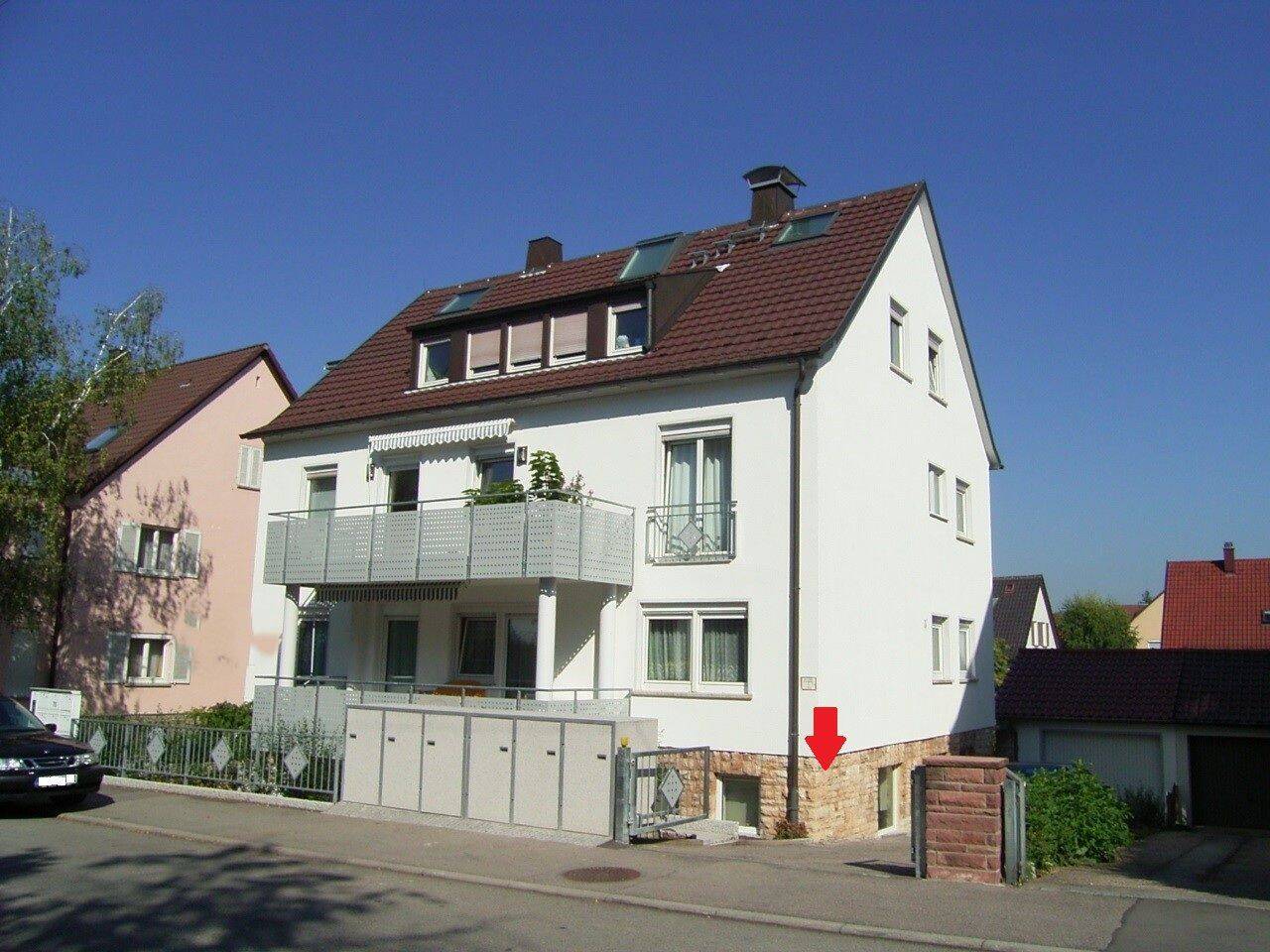 Tolle 3 Zimmer Souterrain Mietwohnung in Bad Cannstatt, 70374 Stuttgart (Bad Cannstatt Sommerrain)
