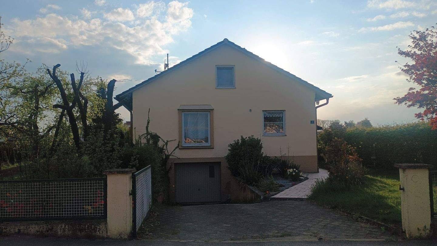Einfamilienhaus mit großem Grundstück in Pförring – ideal für Familien, Handwerker & Gestalter, 85104 Pförring